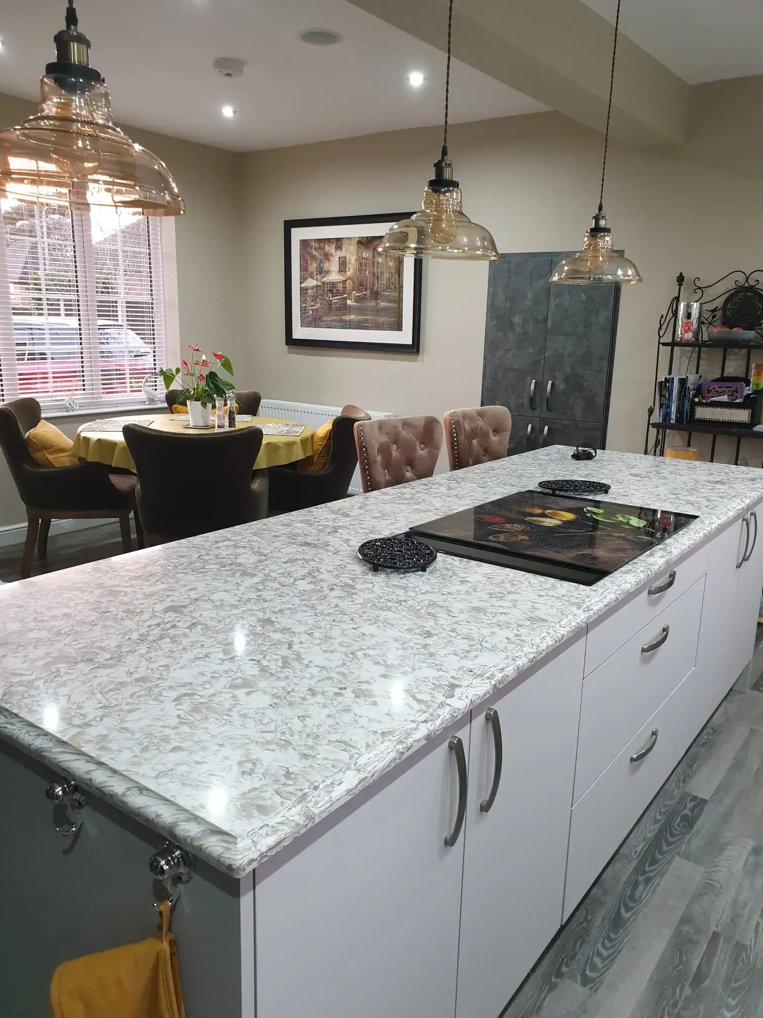 Quartzite and granite worktops